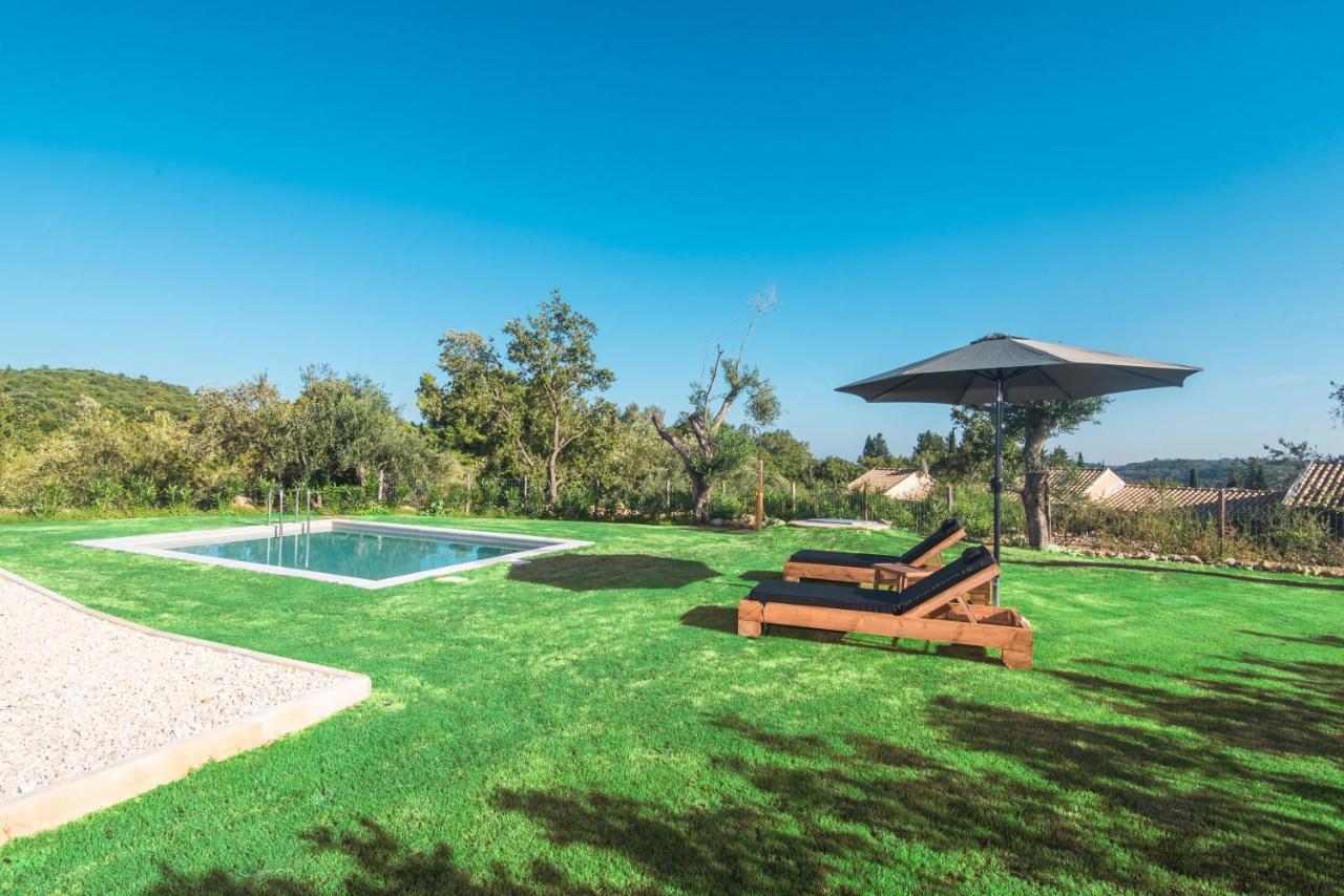 Villas Epta Karpi Complex Of 7 Luxury Villas Skriperon Zewnętrze zdjęcie